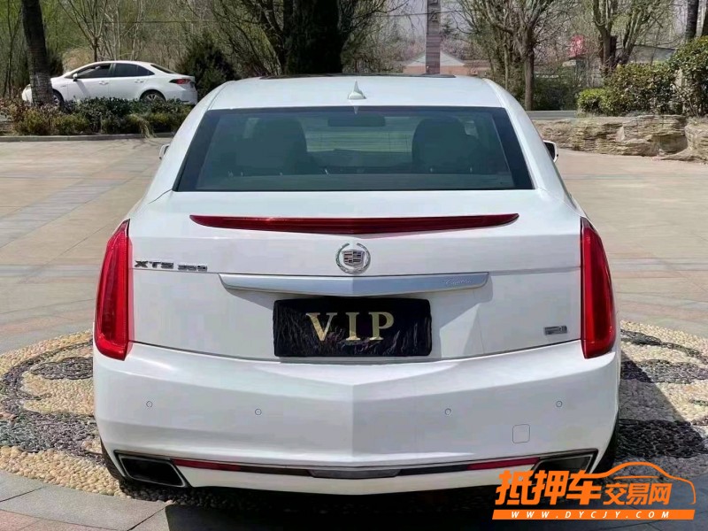 青島13年凱迪拉克XTS9