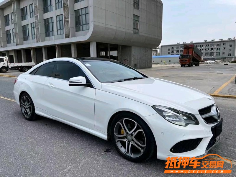 盐城14年奔驰E8