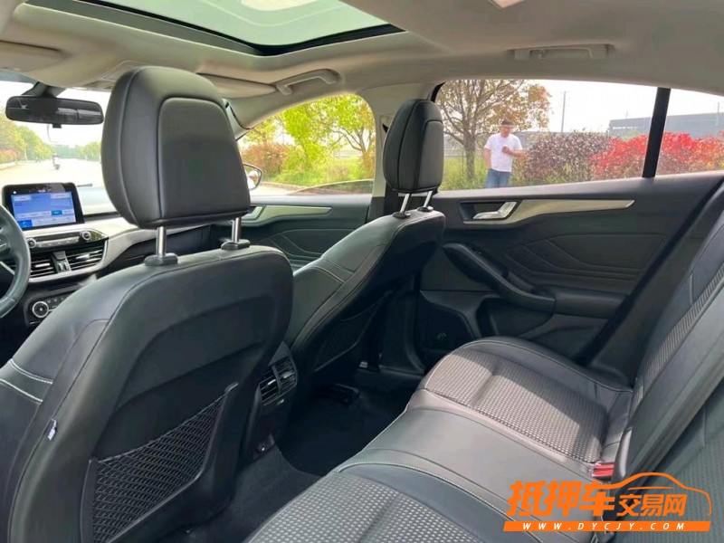 盐城20年福特福克斯5