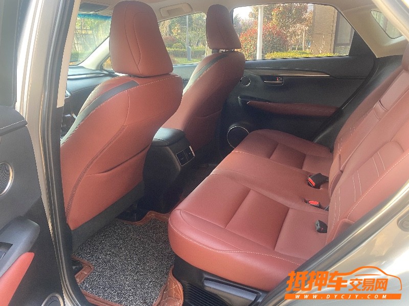 青岛16年雷克萨斯NX3