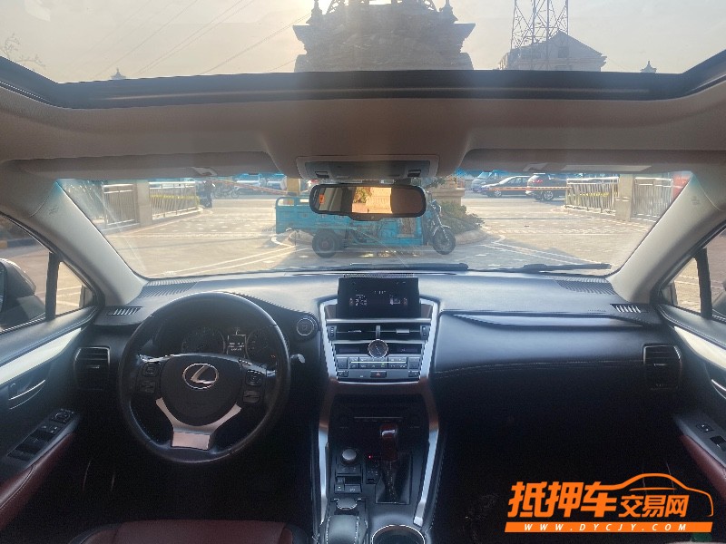 青岛16年雷克萨斯NX5