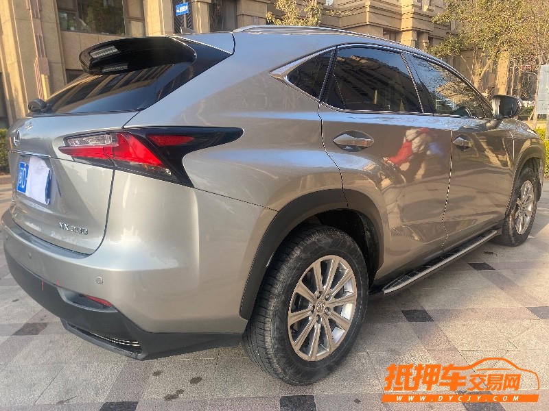 青岛16年雷克萨斯NX6