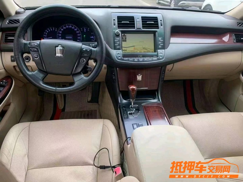 徐州11年丰田皇冠8