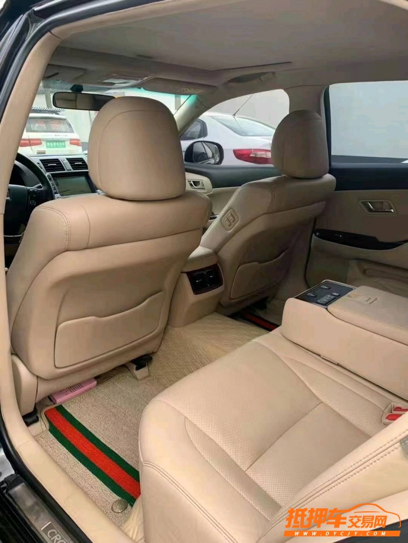 徐州11年丰田皇冠5