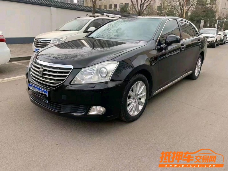 徐州11年丰田皇冠4