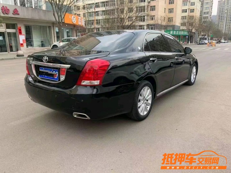 徐州11年丰田皇冠1