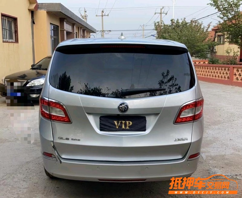 青岛12年别克GL81