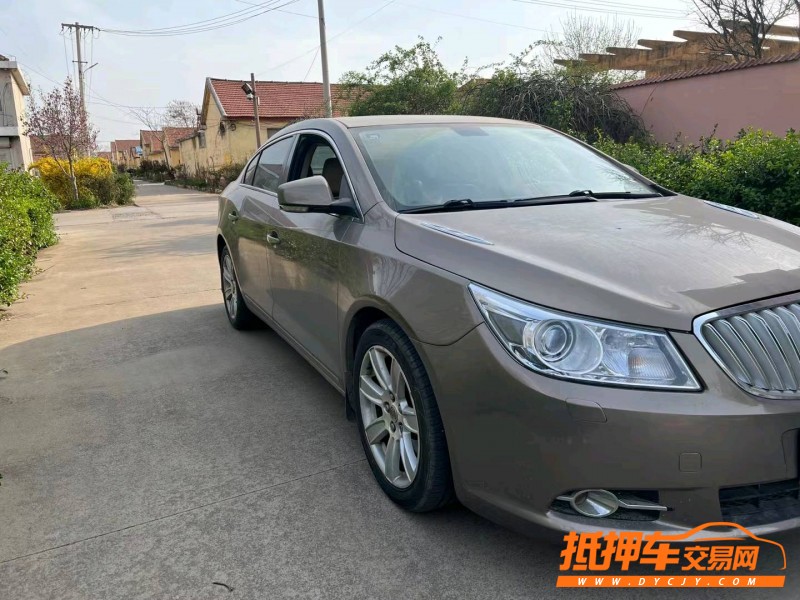 潍坊11年别克君越3