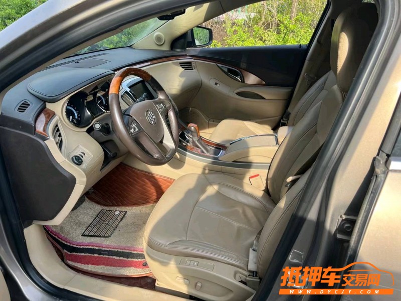 潍坊11年别克君越5