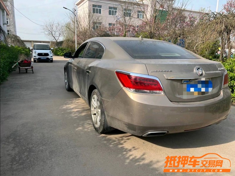 潍坊11年别克君越8