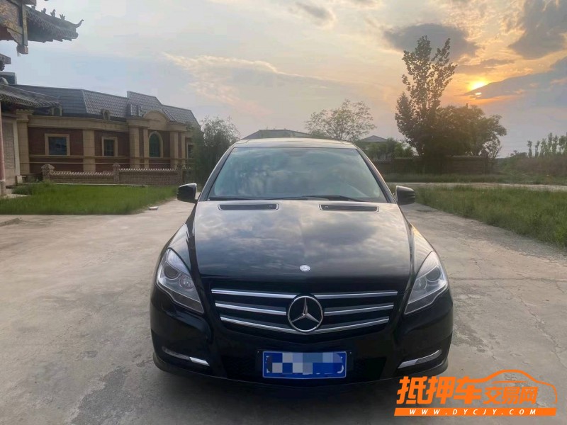 大同14年奔馳R1
