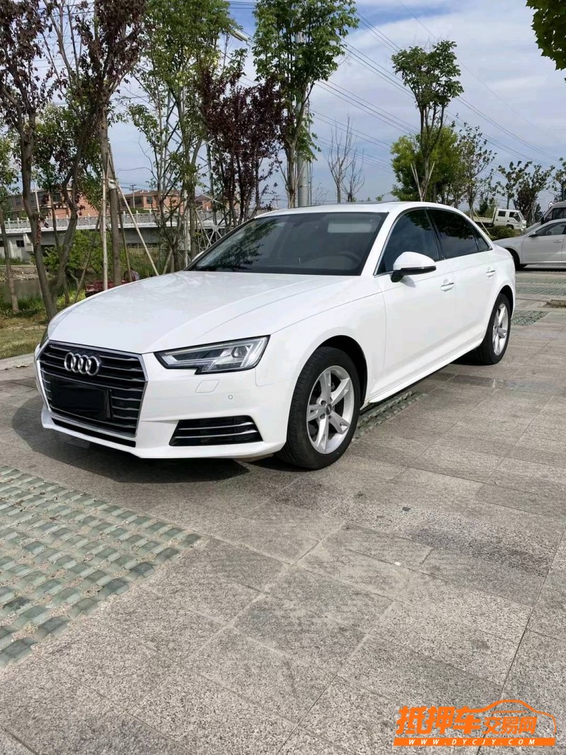 徐州17年奥迪A4L3
