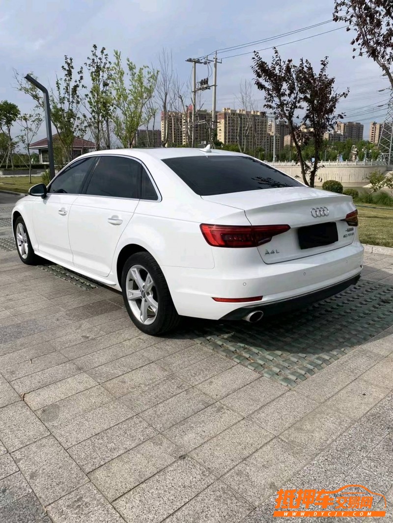 徐州17年奥迪A4L8