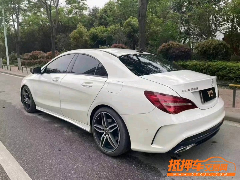 平頂山17年奔馳CLA8