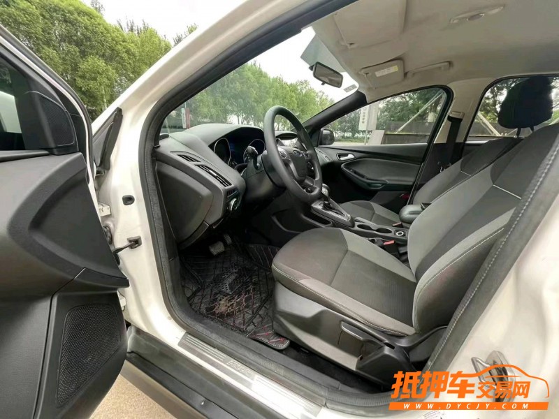 沈阳14年福特福克斯8