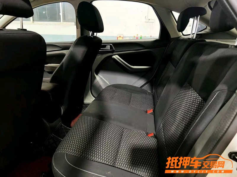 潍坊15年福特福克斯5