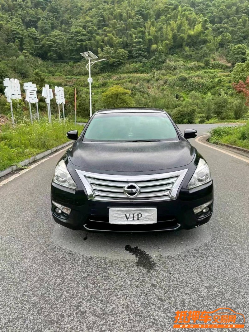 防城港14年日產天籟1