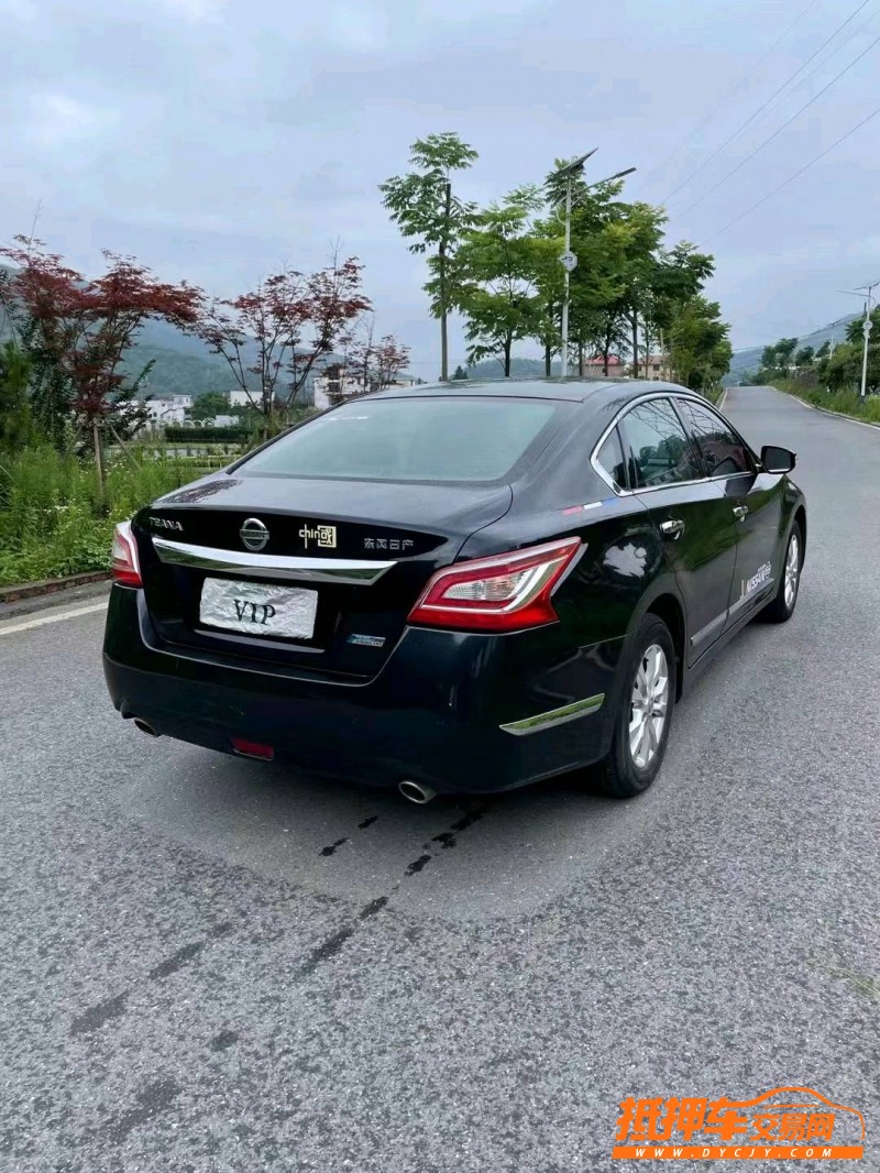 防城港14年日產天籟4