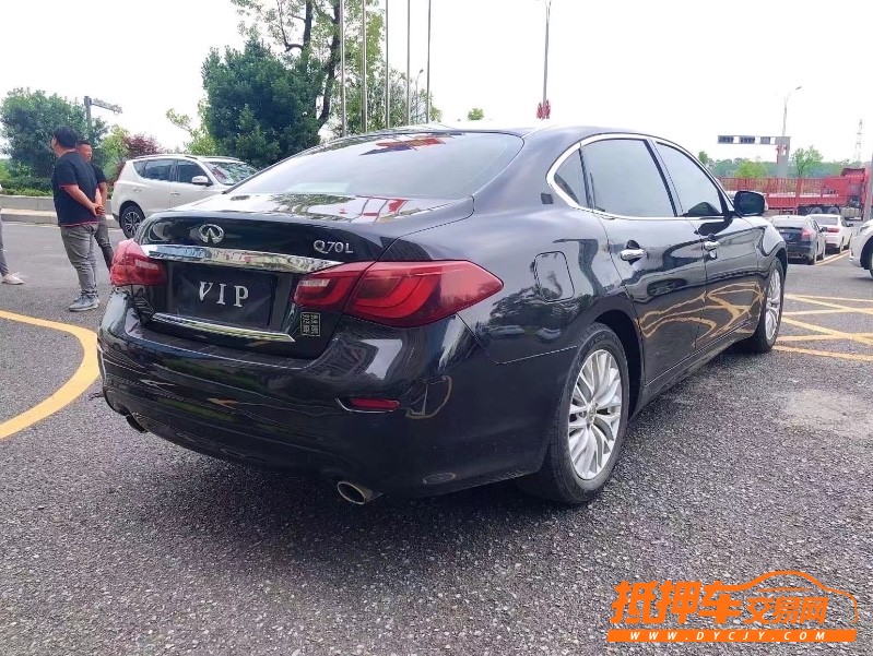 九江18年英菲尼迪Q704