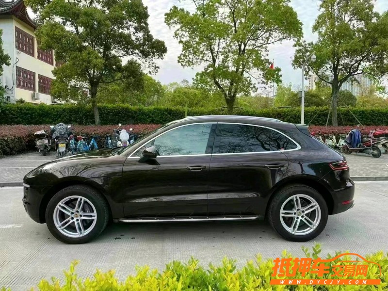金華14年保時捷Macan3