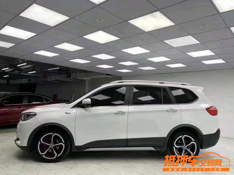 成都19年SWM斯威汽車X73