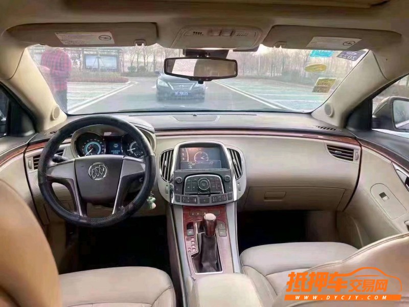 潍坊13年别克君越6