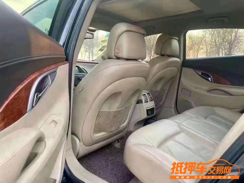 潍坊13年别克君越8