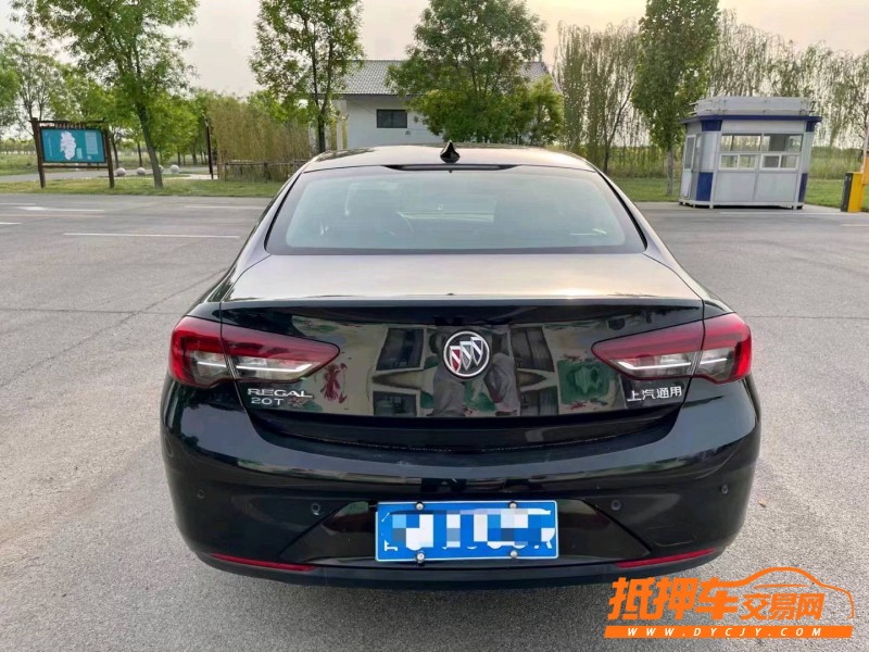 潍坊20年别克君威7