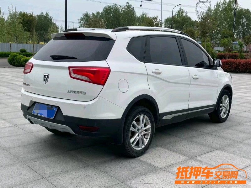 濟寧17年寶駿5608