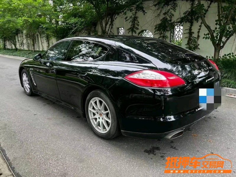 紹興13年保時捷帕拉梅拉4