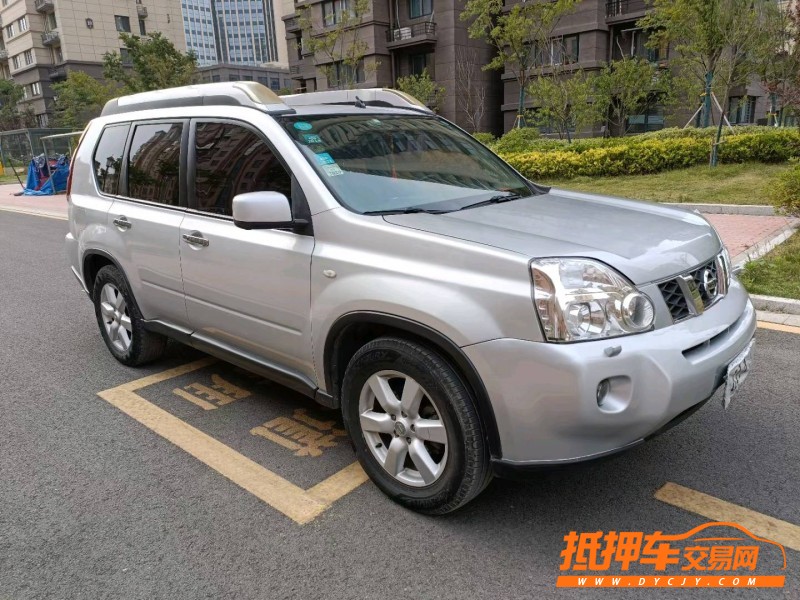 徐州10年日產奇駿3