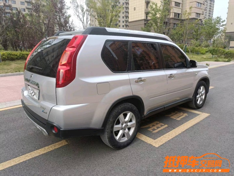徐州10年日產奇駿7