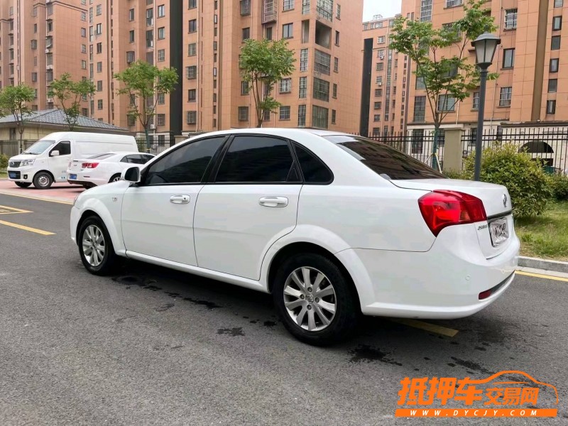 徐州16年别克凯越7