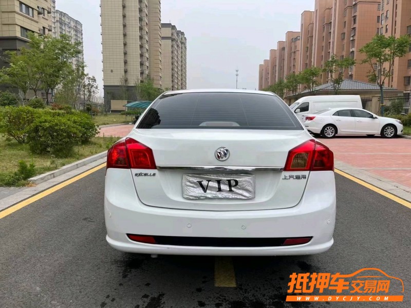 徐州16年别克凯越9