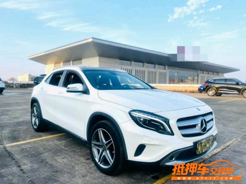东莞14年奔驰GLA3