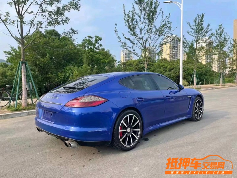 金華12年保時捷帕拉梅拉4