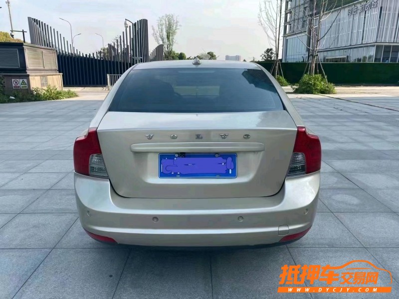 金華11年沃爾沃S402