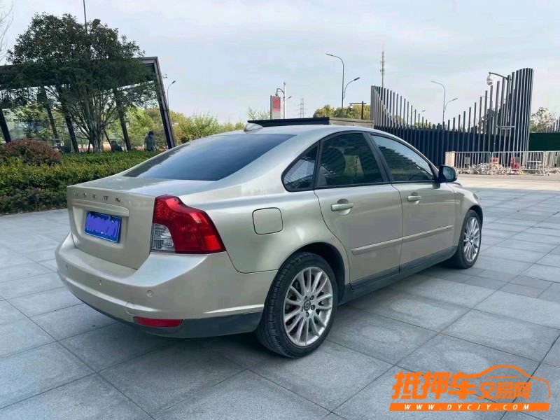 金華11年沃爾沃S405