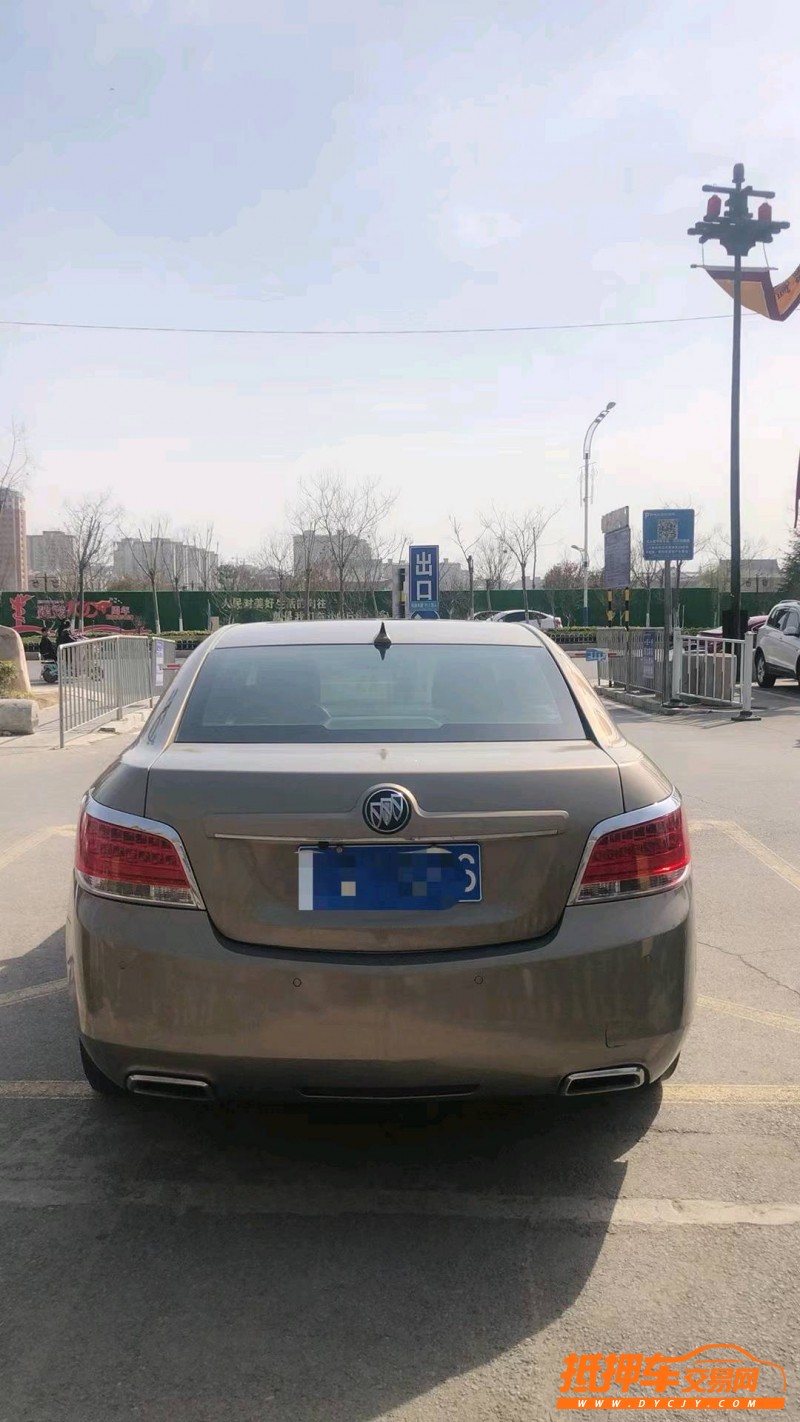 北京10年别克君越6