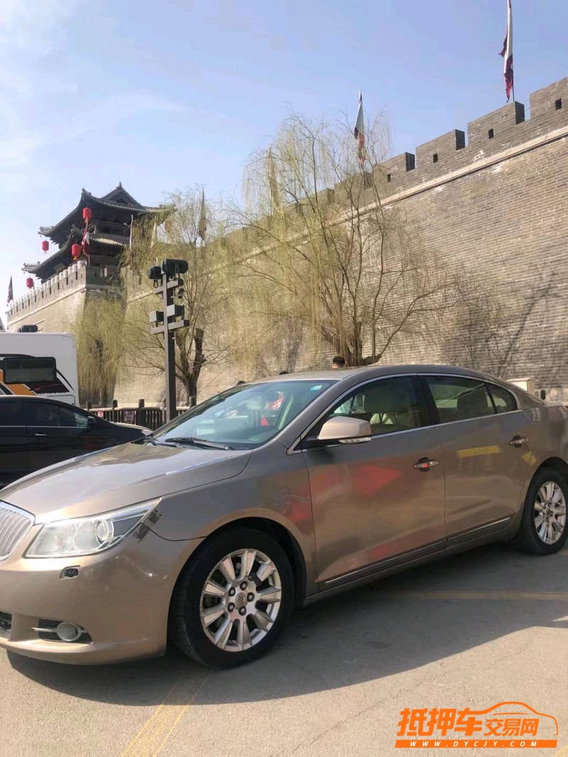 北京10年别克君越5