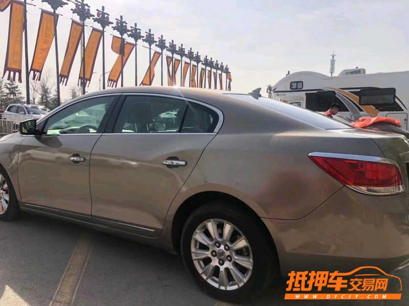 北京10年别克君越4