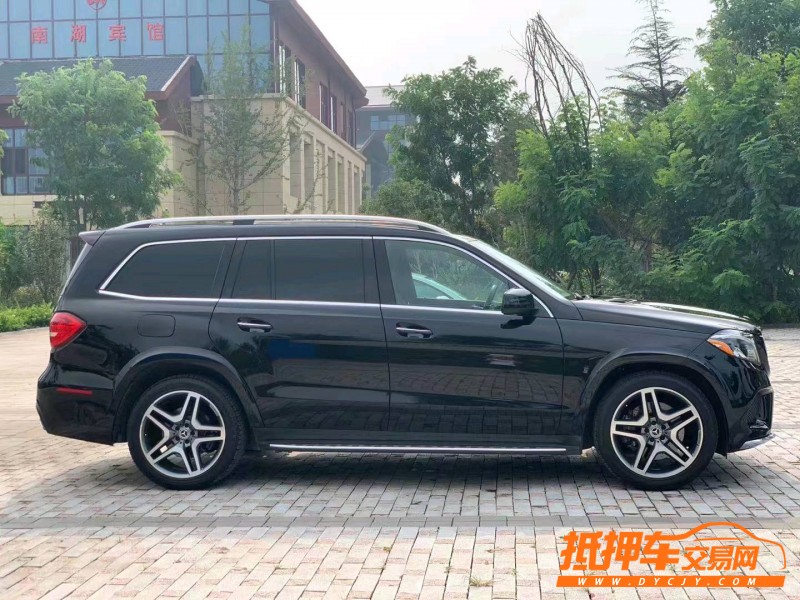 北京19年奔驰GLS3