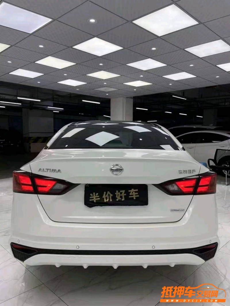成都20年日產天籟3