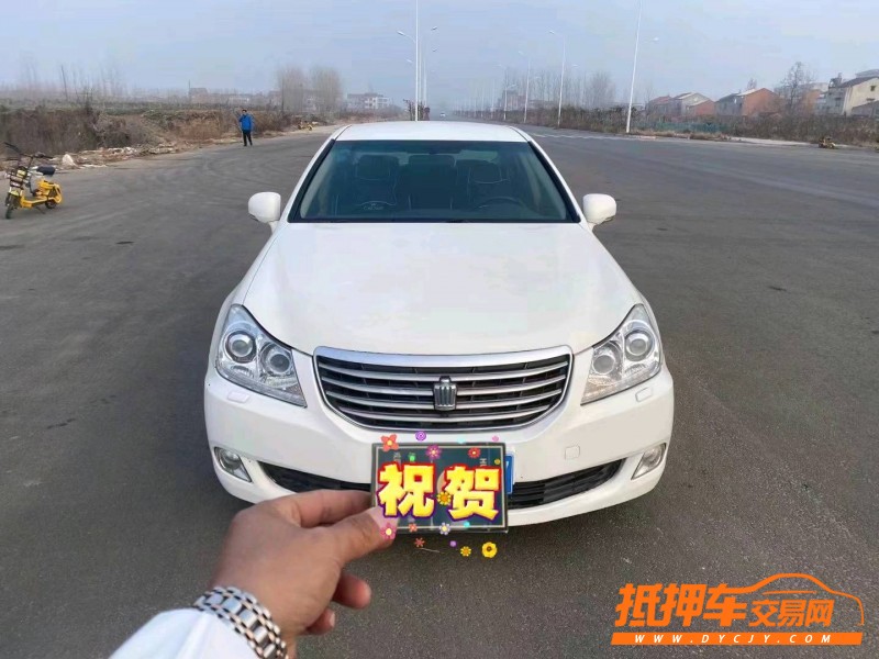 武汉10年丰田皇冠1