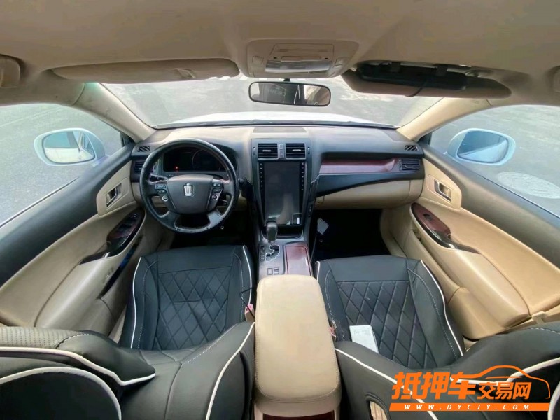 武汉10年丰田皇冠7