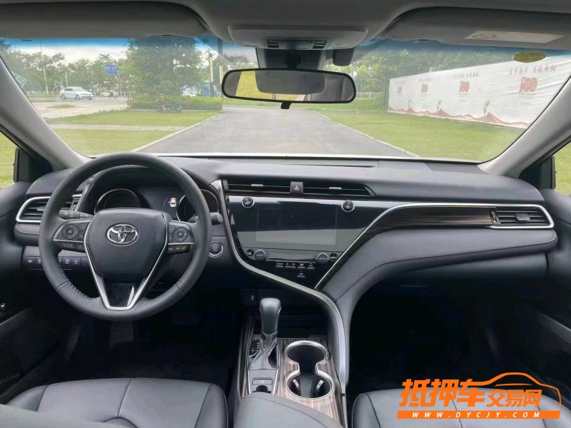 东莞21年丰田凯美瑞5