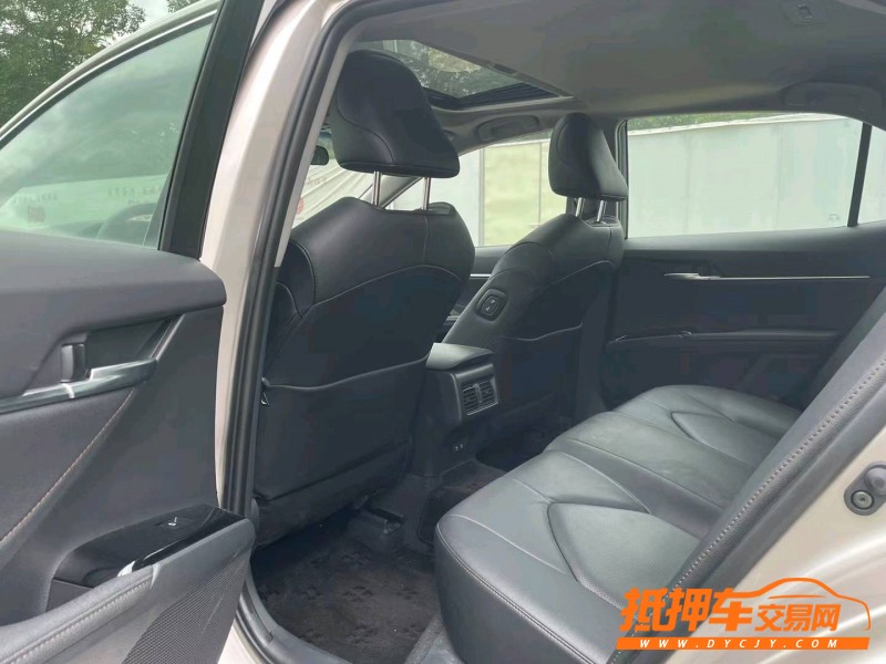 东莞21年丰田凯美瑞6