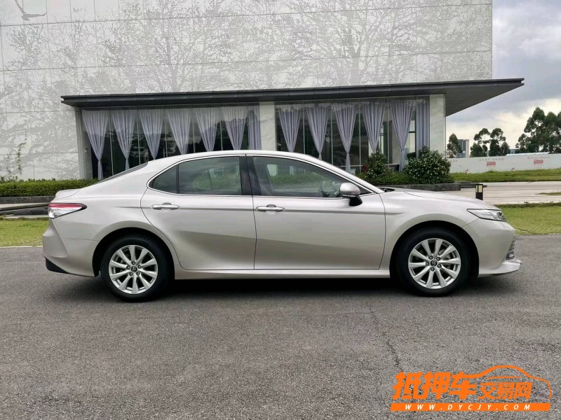 东莞21年丰田凯美瑞9