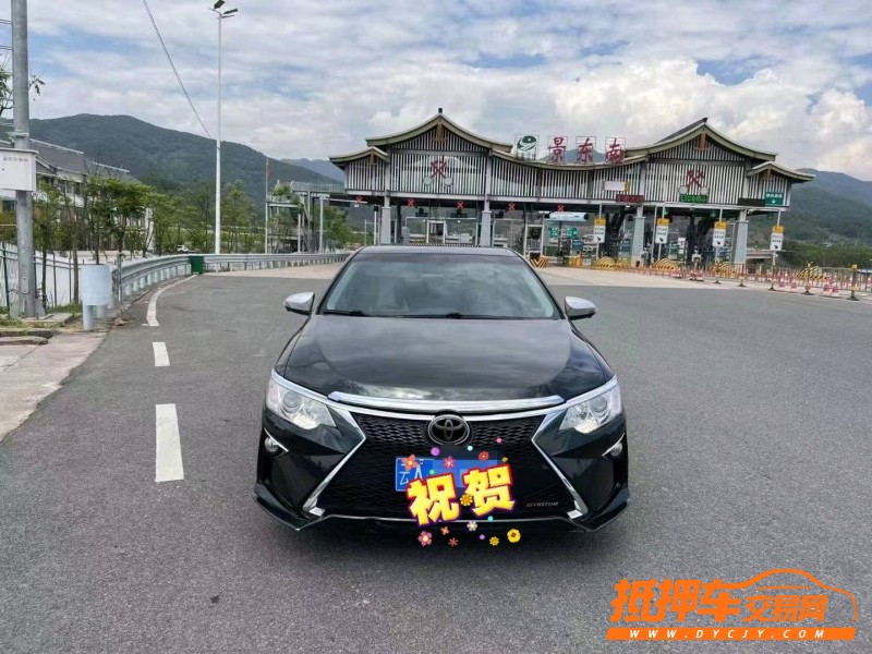 昆明17年豐田凱美瑞1