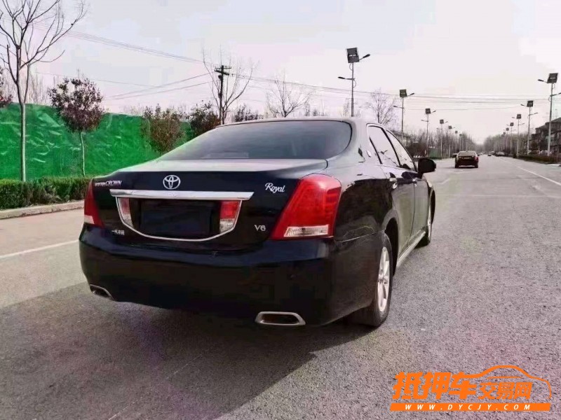 北京11年丰田皇冠4